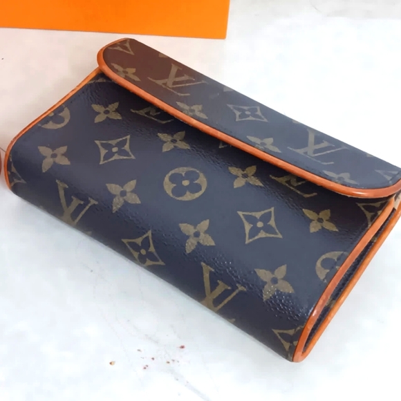 Louis Vuitton ✨️EUC Pochette Florentine Bumbag THE PERFECT BUMBAG - Picture 12 of 17